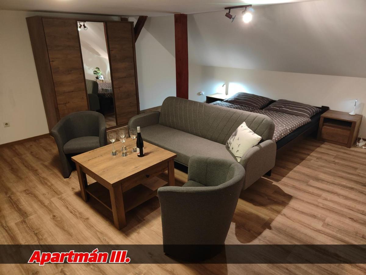 Apartmany Na Ceste Desná Kültér fotó